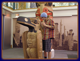 haida totem carver